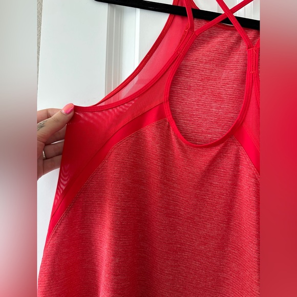 COPY - Lululemon Run Off-Route Tank Heathered True Red / True Red - Picture 6 of 16